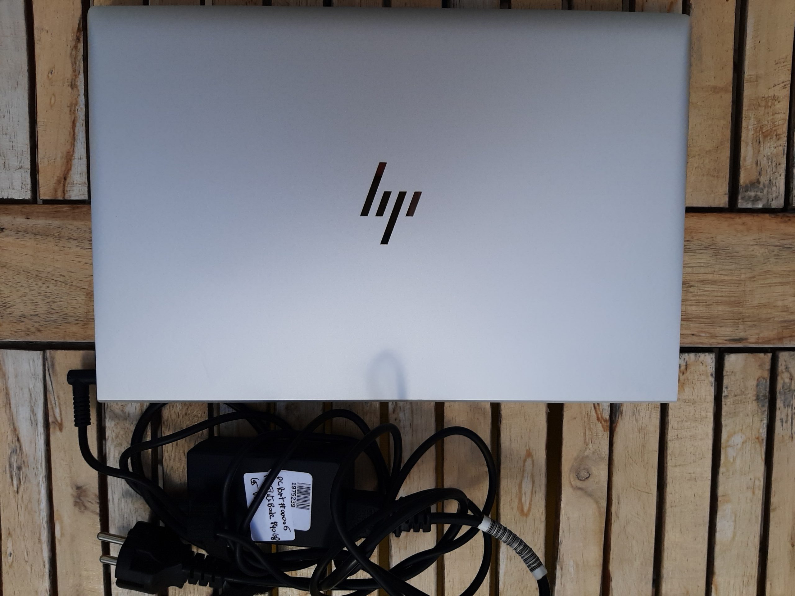 HP EliteBook 840 G8 i5 vue dessus
