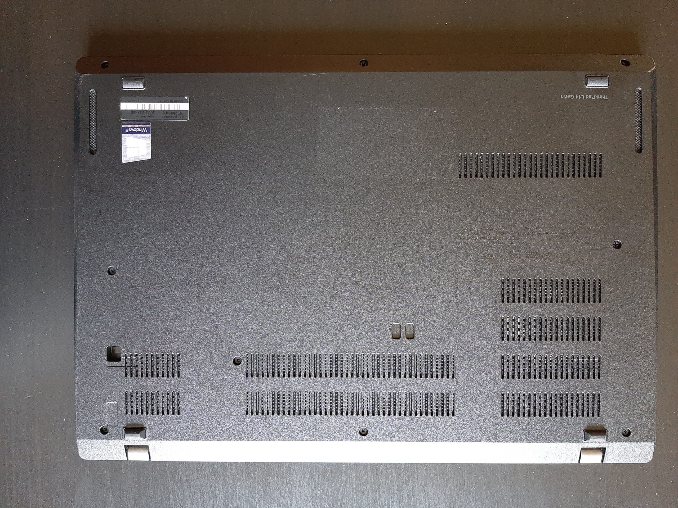 Lenovo ThinkPad L14 gen1 vue dessous tekvexo